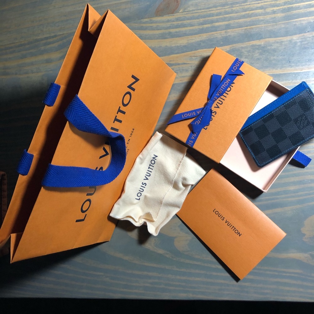 Louis Vuitton card holder